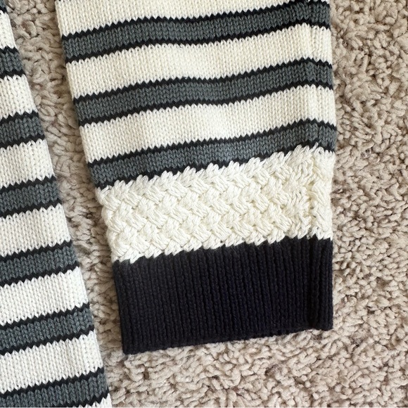 BNWT Boutique Nautical Navy & White Sweater 💙🤍⚓️ - Picture 3 of 7